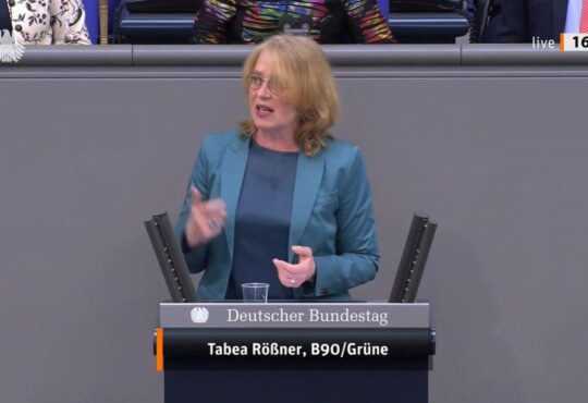 Rede zur Aktuellen Stunde Rede zur Aktuellen Stunde „Meinungsfreiheit schützen, Zensur verhindern – Debattenkultur bewahren“ der AfD am 7.5.2021 Bild: Tabea Rößner Copyright Deutscher Bundestag