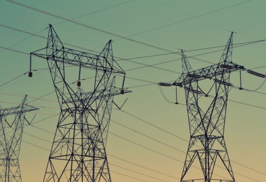 Statement zu den Billigstromanbietern und den steigenden Energiepreisen Erstellt mit Canva