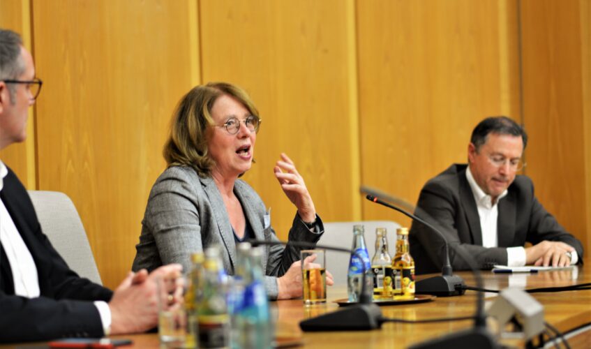 Rheinhessen gegen Rechts: Mehr Routine gegen Hass und Hetze Bild vlnr: Alexander Schweitzer, Tabea Rößner, Klaus Scherer ©Rheinhessen gegen Rechts