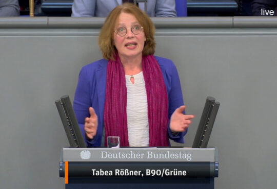 Bundestagsrede zu Geschäftsbeziehungen zwischen Bundesregierung und Journalisten vom 16.3.23 Copyright Deutscher Bundestag