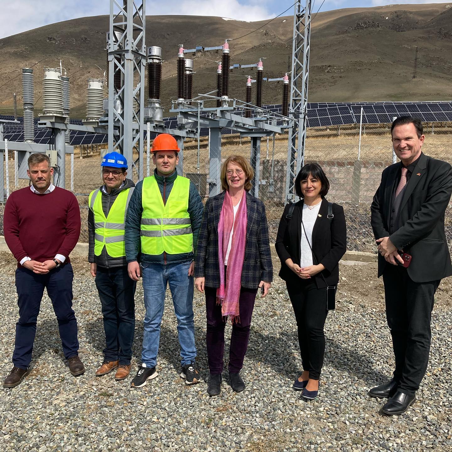 Besuch des KfW-geförderten Solarpark sin Shorzha