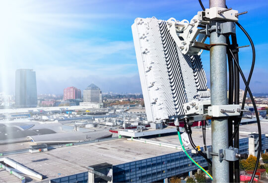 Rahmenbedingungen der Bundesnetzagentur sorgen für besseren Mobilfunkempfang in Deutschland Erstellt mit Canva