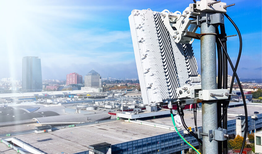 Rahmenbedingungen der Bundesnetzagentur sorgen für besseren Mobilfunkempfang in Deutschland Erstellt mit Canva